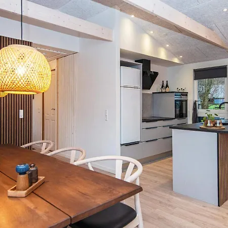 Three-bedroom Holiday In 15 Prázdninový dům Toftlund