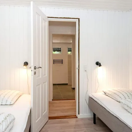 Three-bedroom Holiday In 15 Toftlund