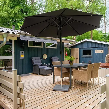 Prázdninový dům Three-bedroom Holiday In 15