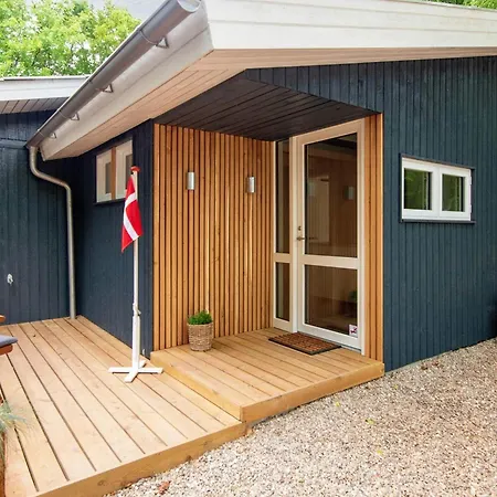Prázdninový dům Three-bedroom Holiday In 15